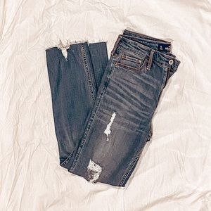 Hollister High-Rise Slim Straight Jeans